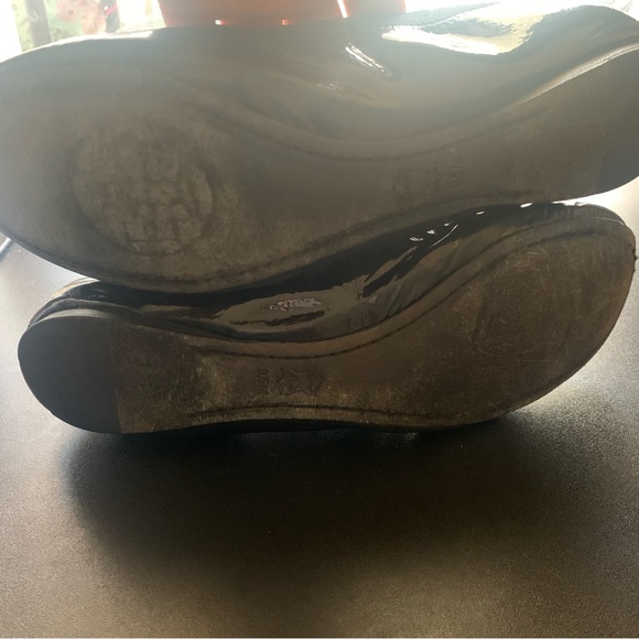 Tory Burch Black Ballet Flats vinyl black 9.5 clean! - Picture 6 of 7